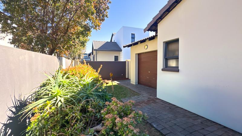 3 Bedroom Property for Sale in Midstream Ridge Gauteng