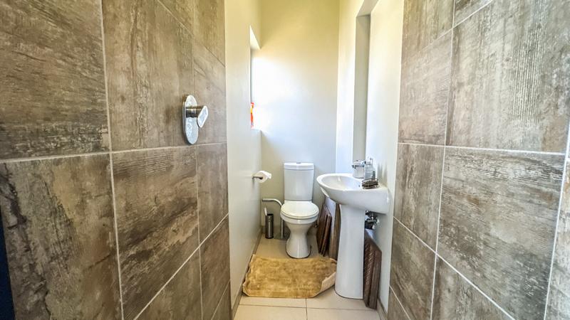 3 Bedroom Property for Sale in Midstream Ridge Gauteng