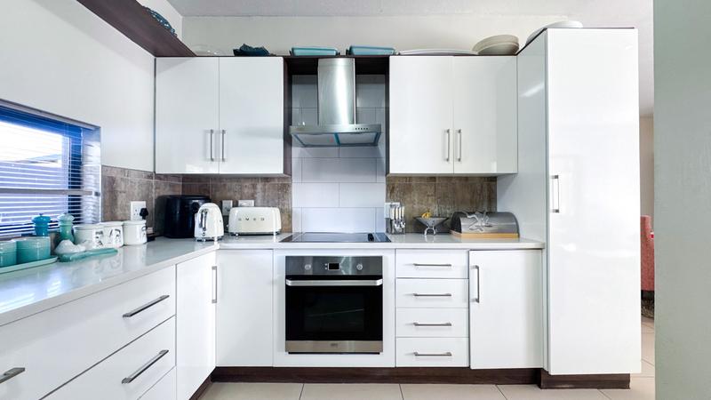 3 Bedroom Property for Sale in Midstream Ridge Gauteng
