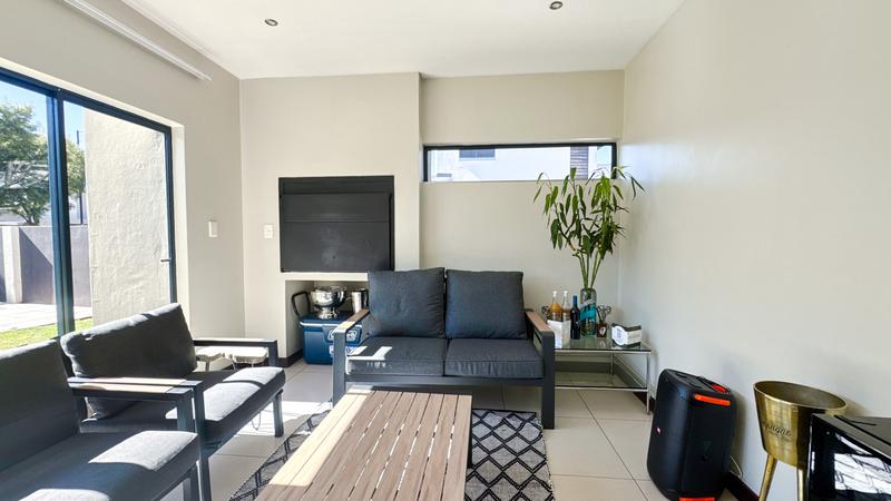 3 Bedroom Property for Sale in Midstream Ridge Gauteng