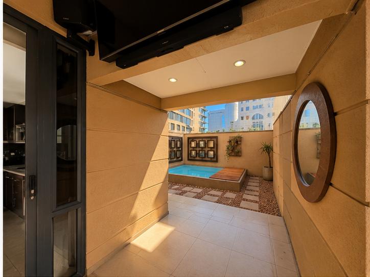 1 Bedroom Property for Sale in Sandton Central Gauteng