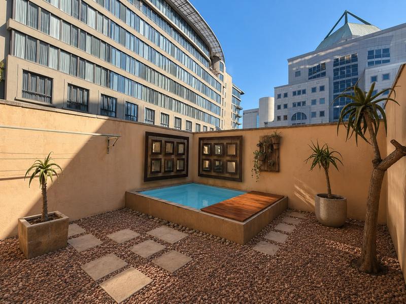 1 Bedroom Property for Sale in Sandton Central Gauteng