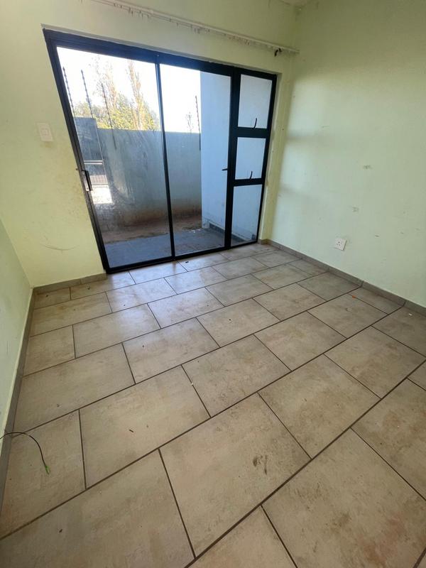 To Let 2 Bedroom Property for Rent in Witpoortjie Gauteng