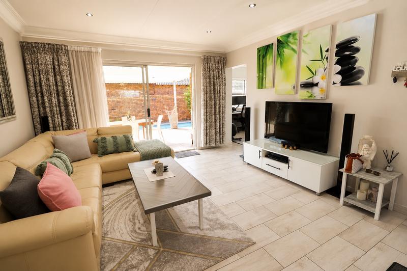 To Let 2 Bedroom Property for Rent in Honeydew Ridge Gauteng