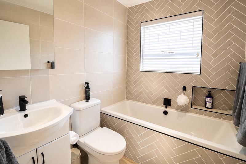 To Let 2 Bedroom Property for Rent in Honeydew Ridge Gauteng