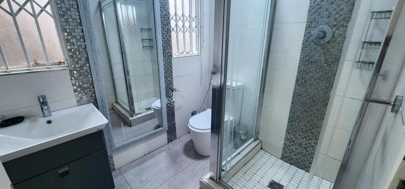 6 Bedroom Property for Sale in Erasmia Gauteng