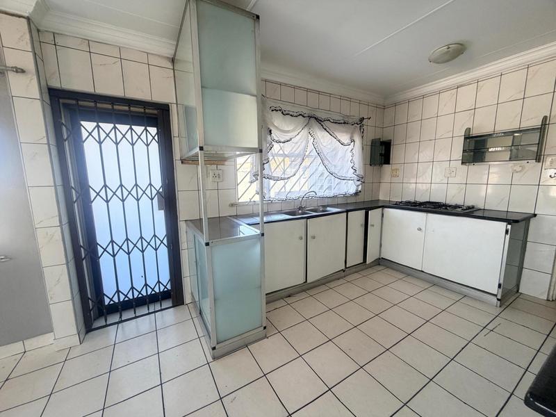 6 Bedroom Property for Sale in Laudium Gauteng
