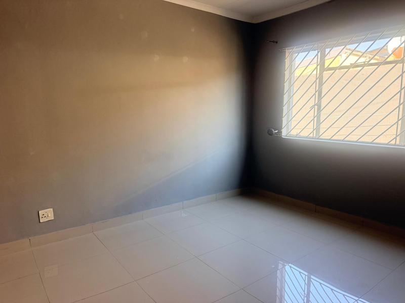 6 Bedroom Property for Sale in Laudium Gauteng