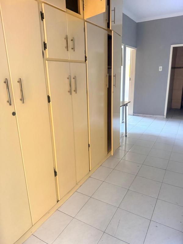 6 Bedroom Property for Sale in Laudium Gauteng