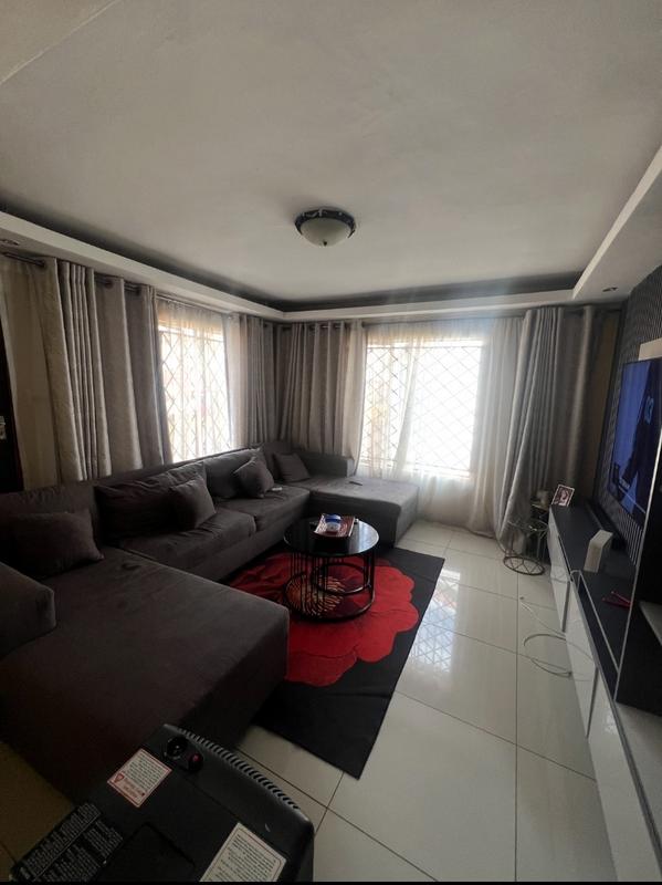 3 Bedroom Property for Sale in Clayville Gauteng