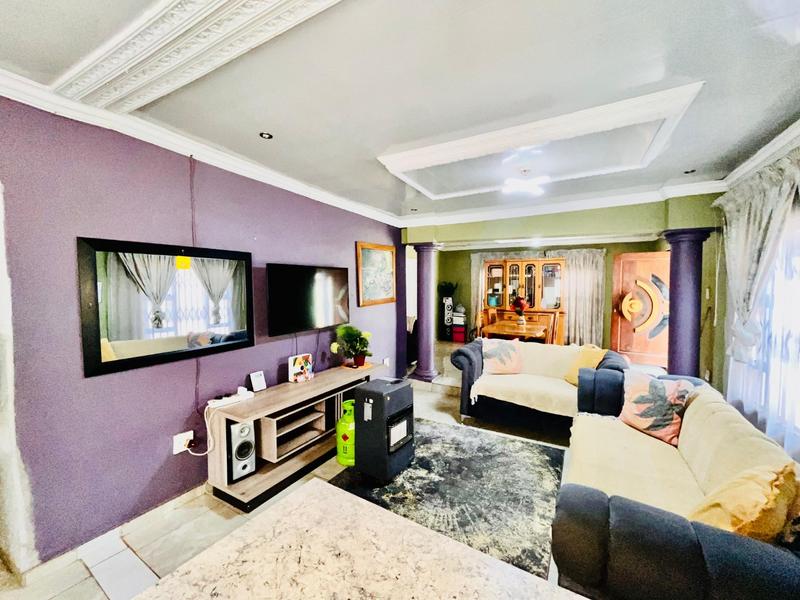 4 Bedroom Property for Sale in Nellmapius Gauteng