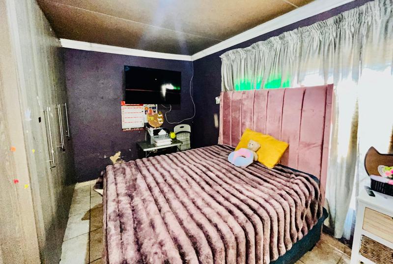 4 Bedroom Property for Sale in Nellmapius Gauteng