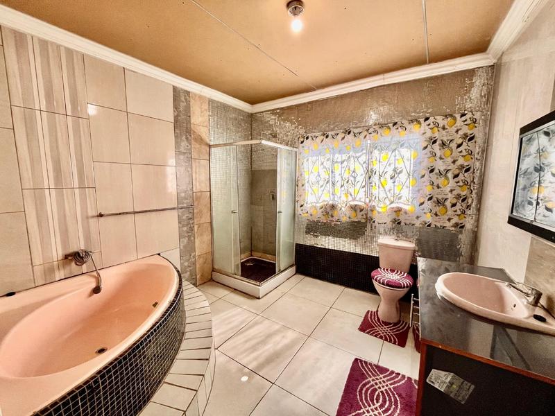 4 Bedroom Property for Sale in Nellmapius Gauteng