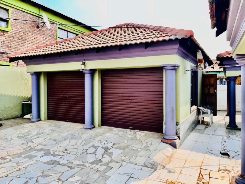 4 Bedroom Property for Sale in Nellmapius Gauteng
