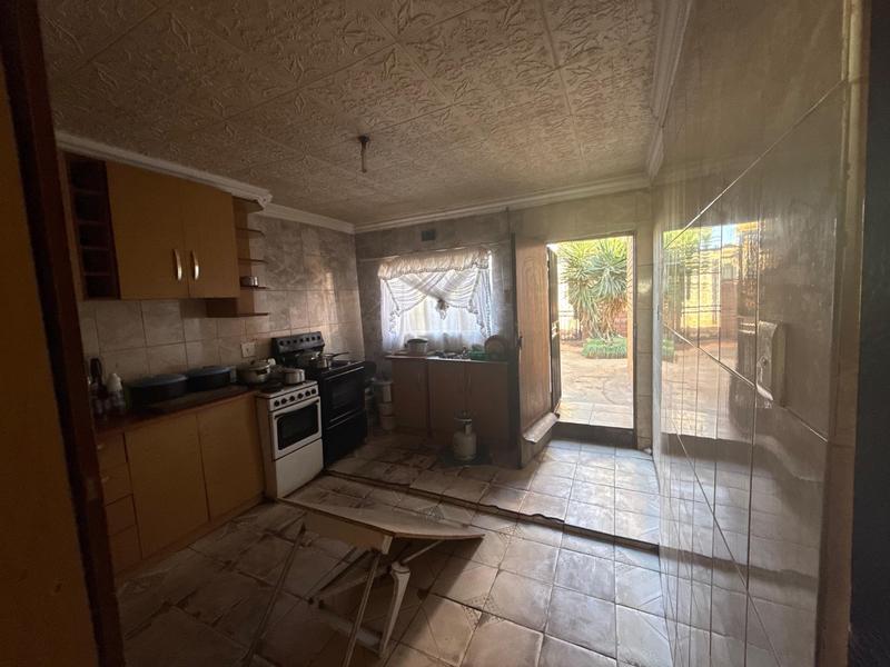 2 Bedroom Property for Sale in Tembisa Central Gauteng