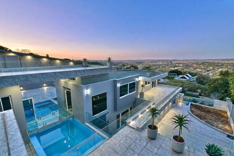 6 Bedroom Property for Sale in Featherbrooke Estate Gauteng