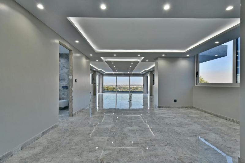 6 Bedroom Property for Sale in Featherbrooke Estate Gauteng