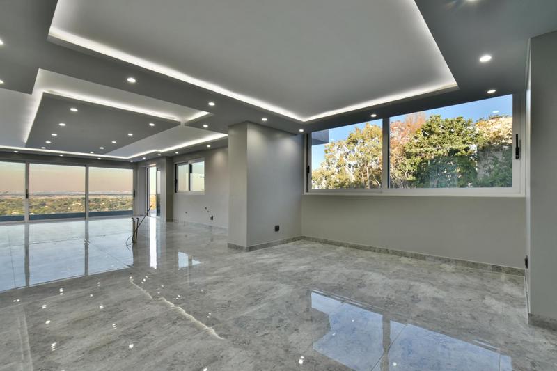 6 Bedroom Property for Sale in Featherbrooke Estate Gauteng