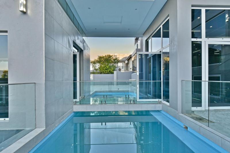 6 Bedroom Property for Sale in Featherbrooke Estate Gauteng