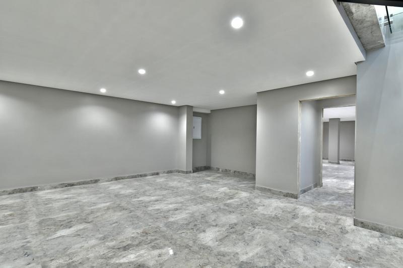 6 Bedroom Property for Sale in Featherbrooke Estate Gauteng