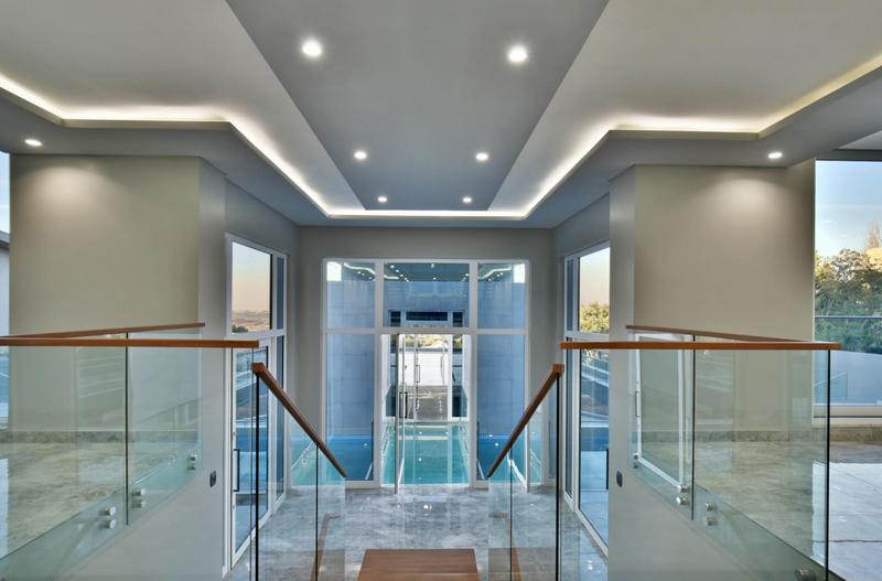 6 Bedroom Property for Sale in Featherbrooke Estate Gauteng