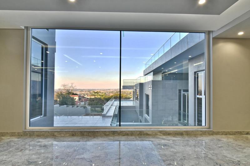 6 Bedroom Property for Sale in Featherbrooke Estate Gauteng