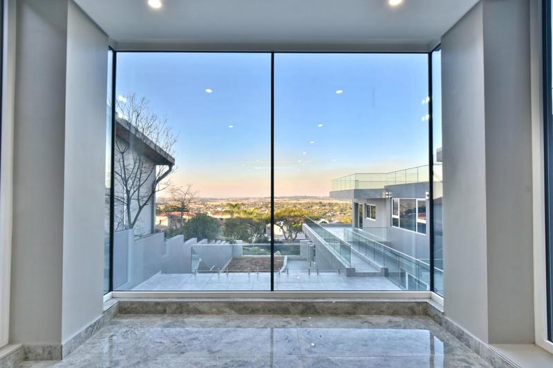 6 Bedroom Property for Sale in Featherbrooke Estate Gauteng