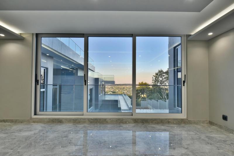 6 Bedroom Property for Sale in Featherbrooke Estate Gauteng