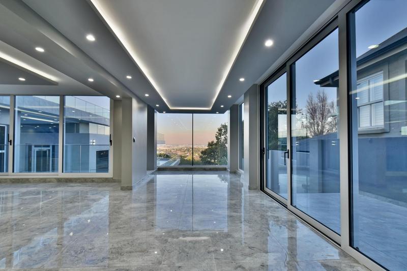 6 Bedroom Property for Sale in Featherbrooke Estate Gauteng