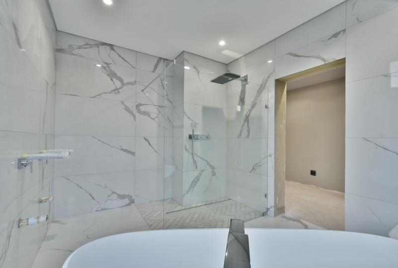 6 Bedroom Property for Sale in Featherbrooke Estate Gauteng