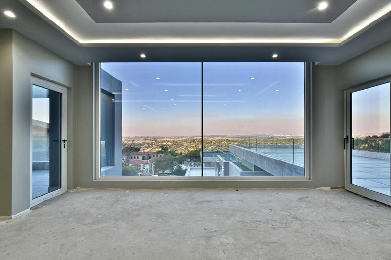 6 Bedroom Property for Sale in Featherbrooke Estate Gauteng
