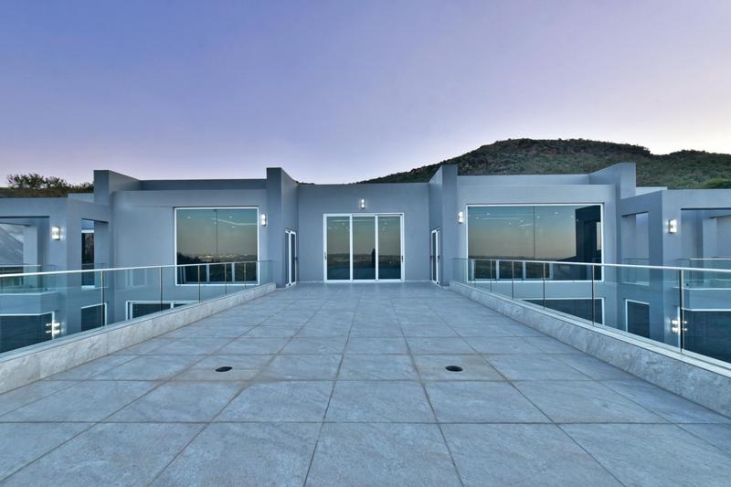 6 Bedroom Property for Sale in Featherbrooke Estate Gauteng