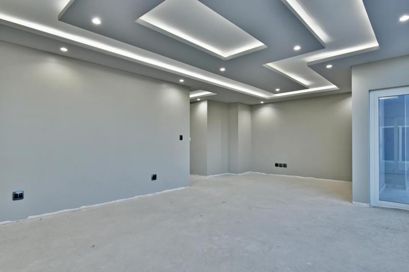6 Bedroom Property for Sale in Featherbrooke Estate Gauteng