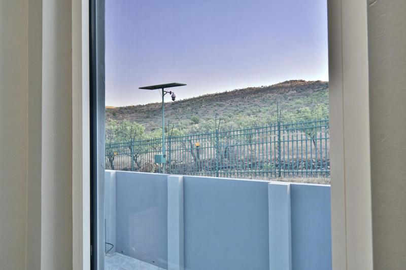 6 Bedroom Property for Sale in Featherbrooke Estate Gauteng