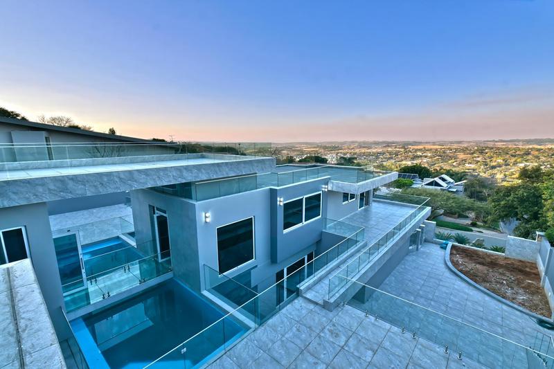 6 Bedroom Property for Sale in Featherbrooke Estate Gauteng