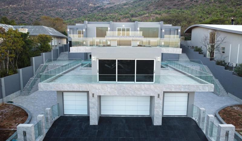 6 Bedroom Property for Sale in Featherbrooke Estate Gauteng