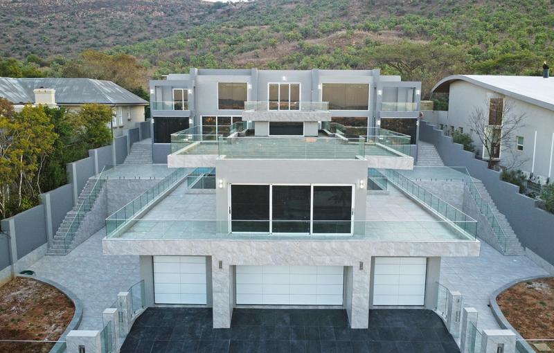6 Bedroom Property for Sale in Featherbrooke Estate Gauteng
