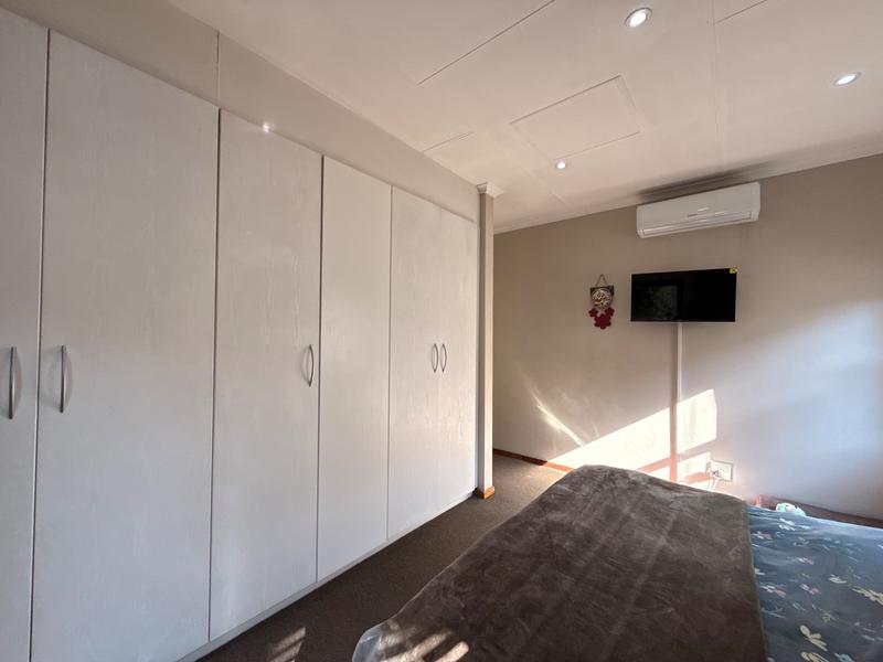 2 Bedroom Property for Sale in Kyalami Gauteng
