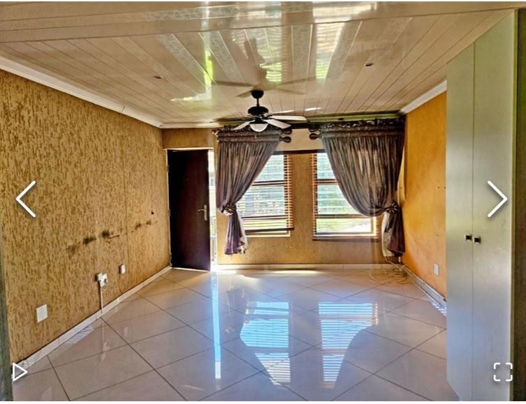 3 Bedroom Property for Sale in Rhodesfield Gauteng