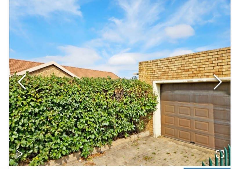 3 Bedroom Property for Sale in Rhodesfield Gauteng