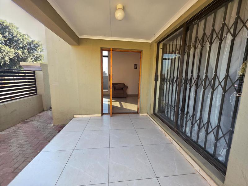 4 Bedroom Property for Sale in Dawn Park Gauteng