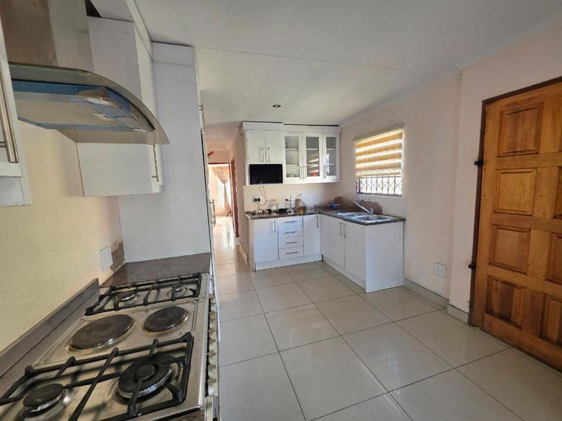 4 Bedroom Property for Sale in Dawn Park Gauteng