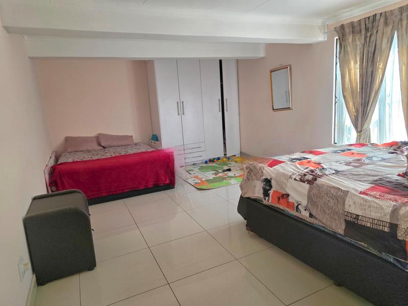4 Bedroom Property for Sale in Dawn Park Gauteng