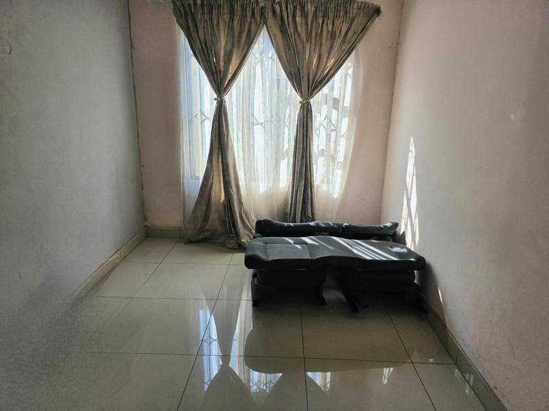 4 Bedroom Property for Sale in Dawn Park Gauteng