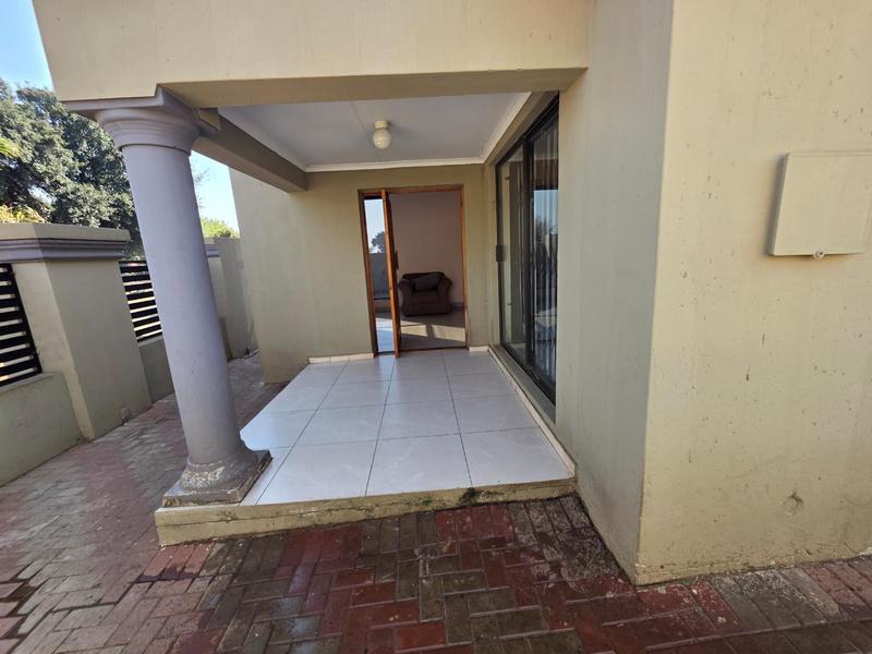 4 Bedroom Property for Sale in Dawn Park Gauteng