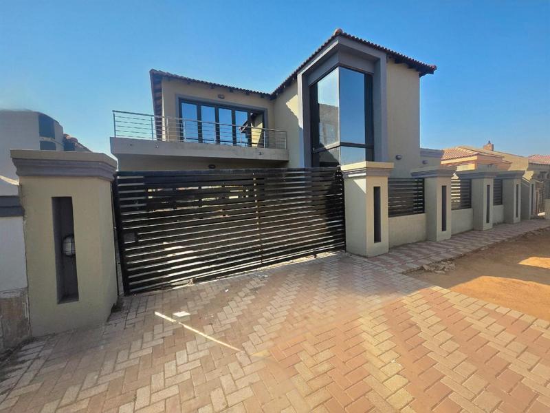 4 Bedroom Property for Sale in Dawn Park Gauteng