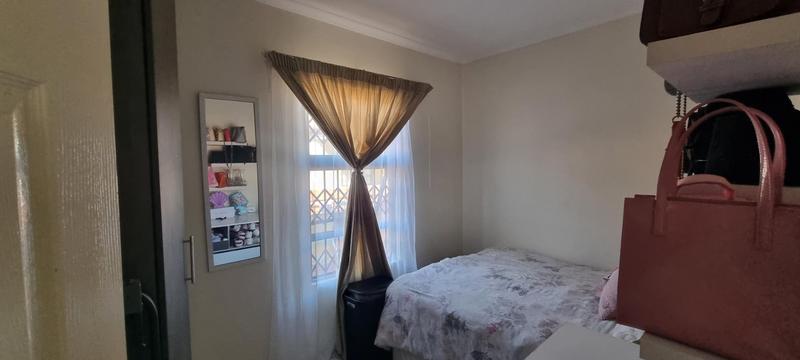 2 Bedroom Property for Sale in The Reeds Gauteng