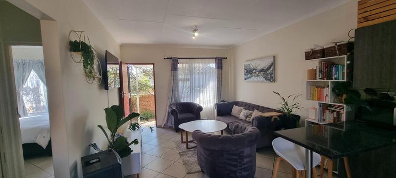 2 Bedroom Property for Sale in The Reeds Gauteng