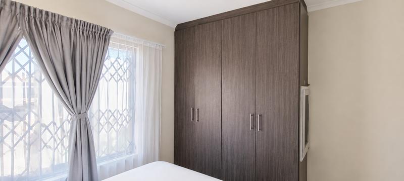 2 Bedroom Property for Sale in The Reeds Gauteng