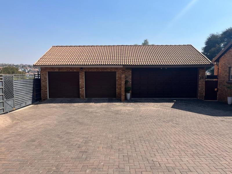 3 Bedroom Property for Sale in Thatchfield Gauteng